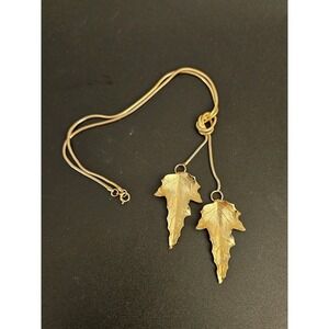 Vintage Gold Tone Lariat Style Necklace w/ 2 Hanging Maple Leaf Pendants (649)
